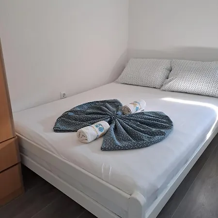 Vikendica Sa Bazenom Stasa * Banja Luka