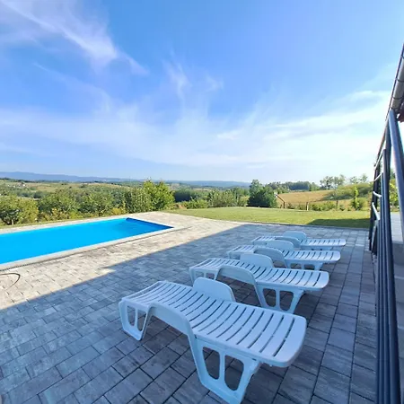 Vikendica Sa Bazenom Stasa