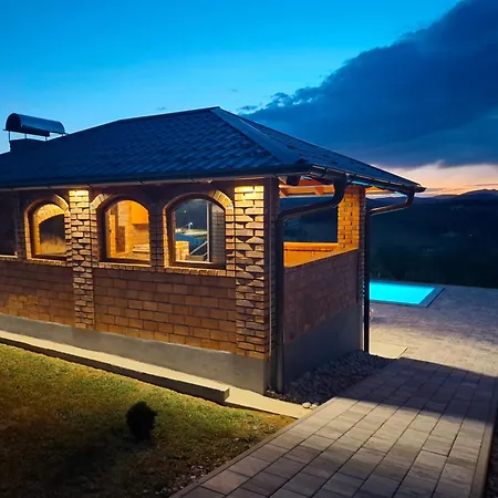 Vila Vikendica Sa Bazenom Stasa
